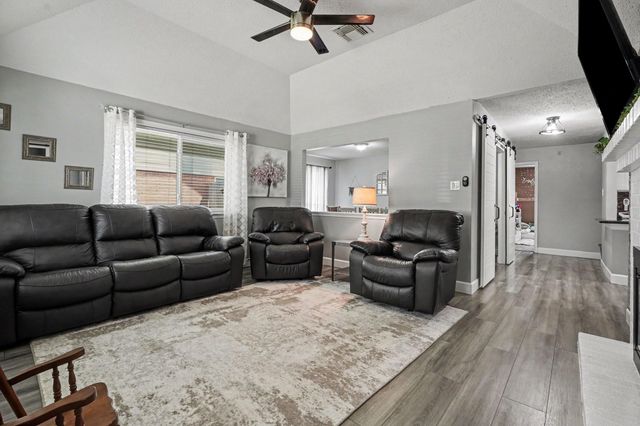 502 Magnolia Circle, League City, TX 77573