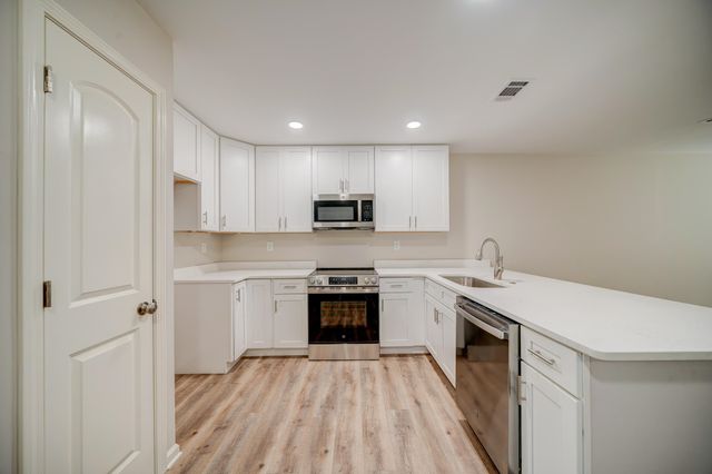 5030 BRECKENWOOD DR, Memphis, TN 38127