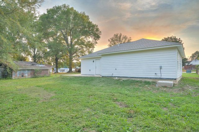 5030 BRECKENWOOD DR, Memphis, TN 38127