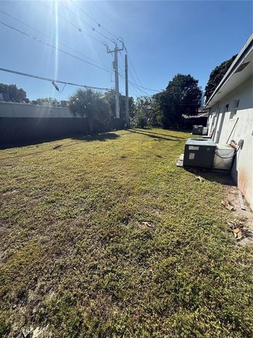 310 NE 38th St, Deerfield Beach, FL 33064