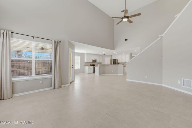 811 HICKORY KNOLLS Drive, Green Cove Springs, FL 32043