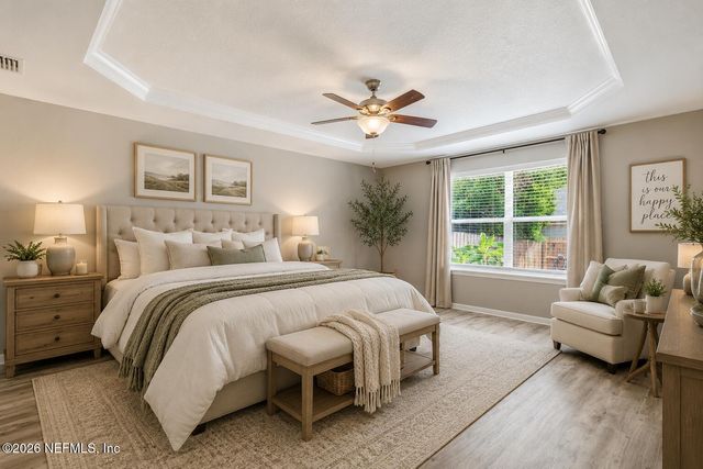 811 HICKORY KNOLLS Drive, Green Cove Springs, FL 32043