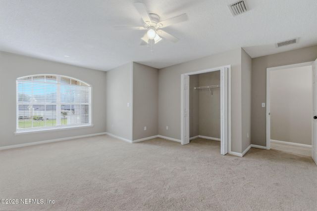 811 HICKORY KNOLLS Drive, Green Cove Springs, FL 32043