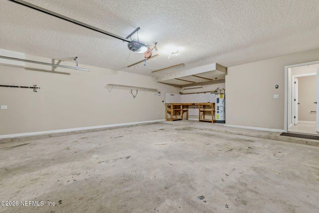 811 HICKORY KNOLLS Drive, Green Cove Springs, FL 32043