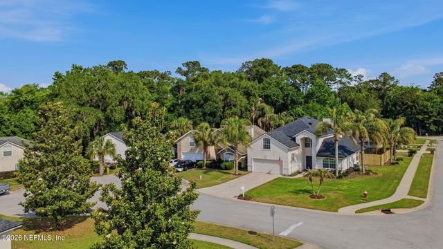 811 HICKORY KNOLLS Drive, Green Cove Springs, FL 32043