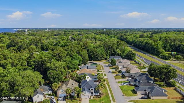811 HICKORY KNOLLS Drive, Green Cove Springs, FL 32043