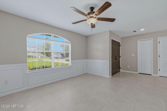 811 HICKORY KNOLLS Drive, Green Cove Springs, FL 32043