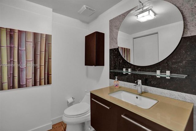 690 SW 1st Court 2707, Miami, FL 33130
