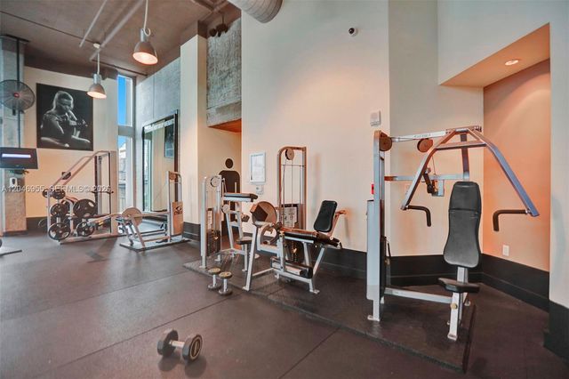 690 SW 1st Court 2707, Miami, FL 33130