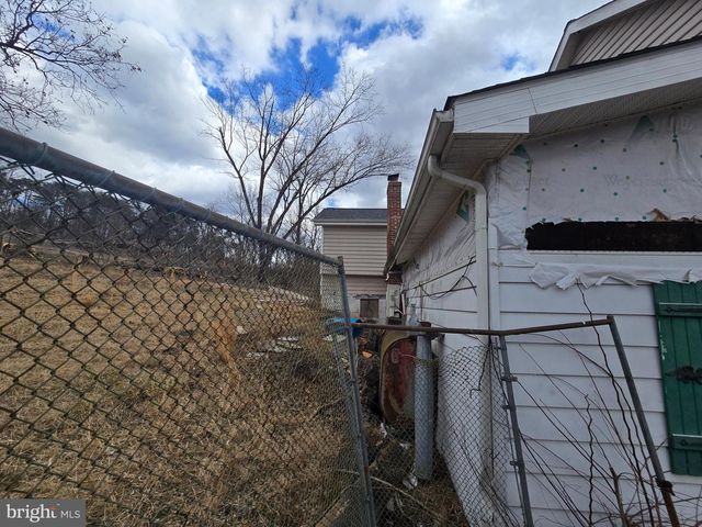 959 GOLF COURSE RD, Martinsburg, WV 25404
