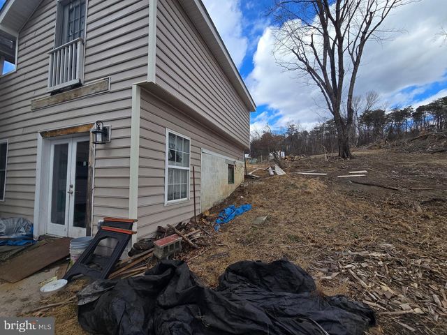 959 GOLF COURSE RD, Martinsburg, WV 25404