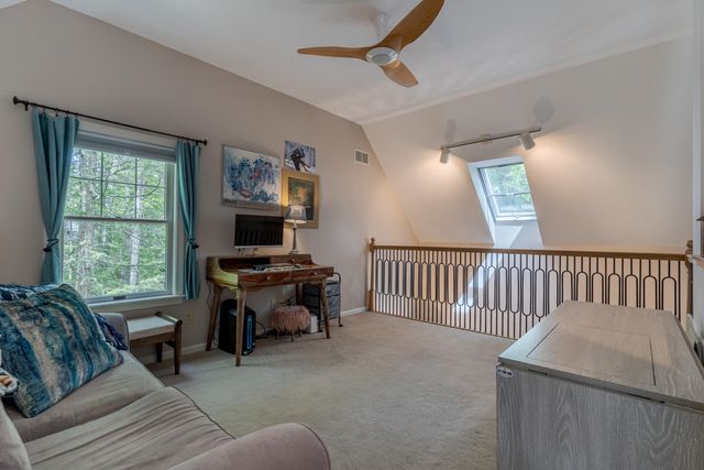59 Stratham Green Road, Stratham, NH 03885