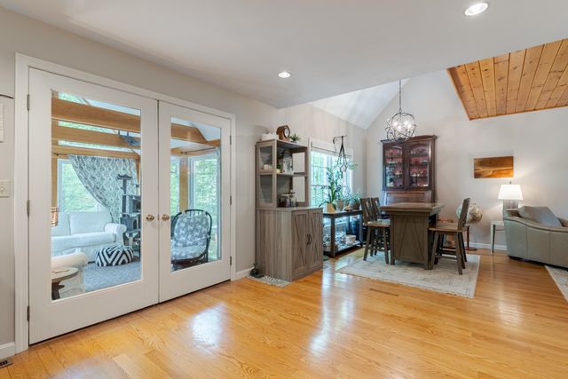 59 Stratham Green Road, Stratham, NH 03885