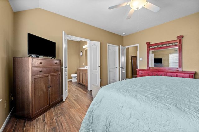 1505 Pastureview Drive, Pearland, TX 77581