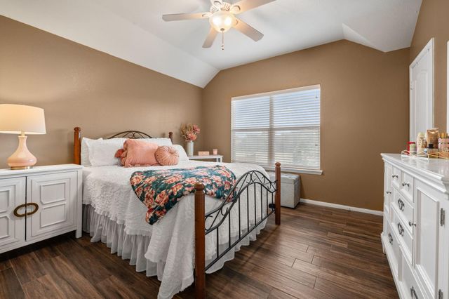 1505 Pastureview Drive, Pearland, TX 77581