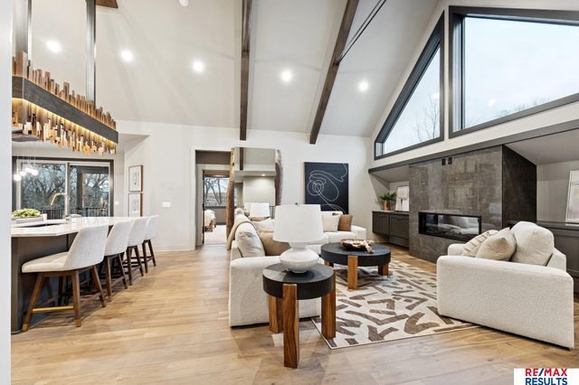 20102 W Street, Omaha, NE 68135