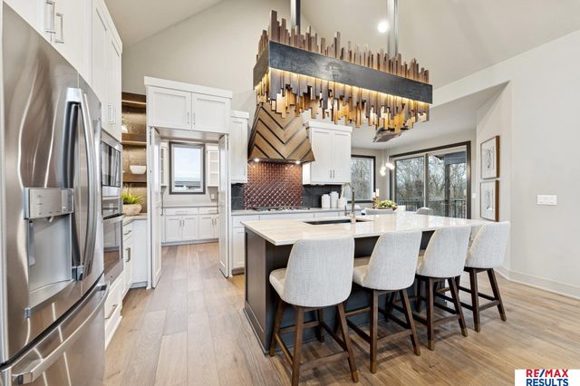 20102 W Street, Omaha, NE 68135