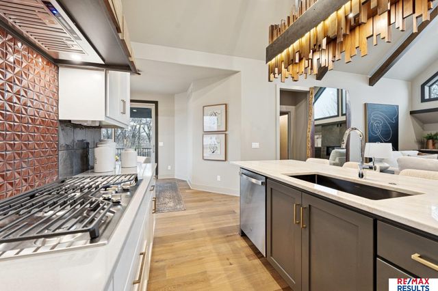 20102 W Street, Omaha, NE 68135