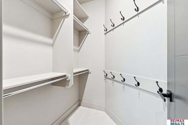 20102 W Street, Omaha, NE 68135