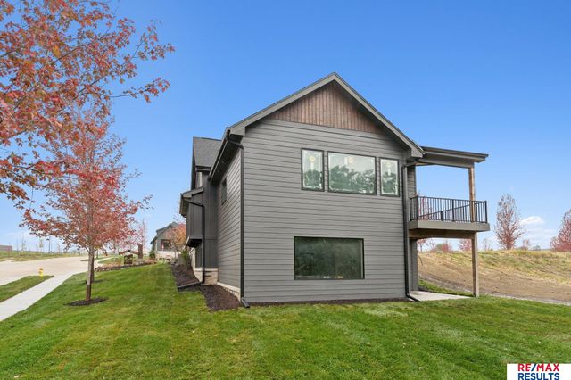 20102 W Street, Omaha, NE 68135