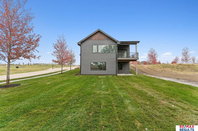 20102 W Street, Omaha, NE 68135