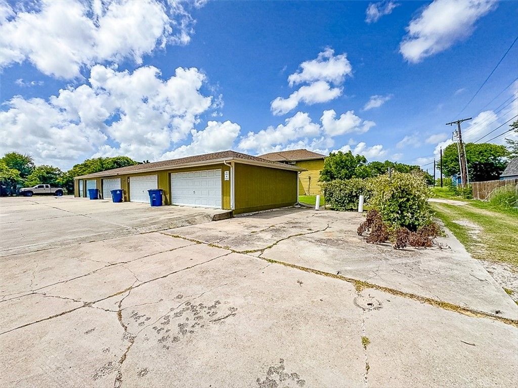 2540 Avenue C, Ingleside, TX 78362 — photo 5