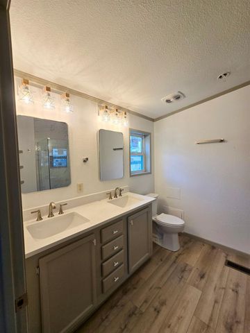 16222 Wild Oak Lane, Conroe, TX 77302