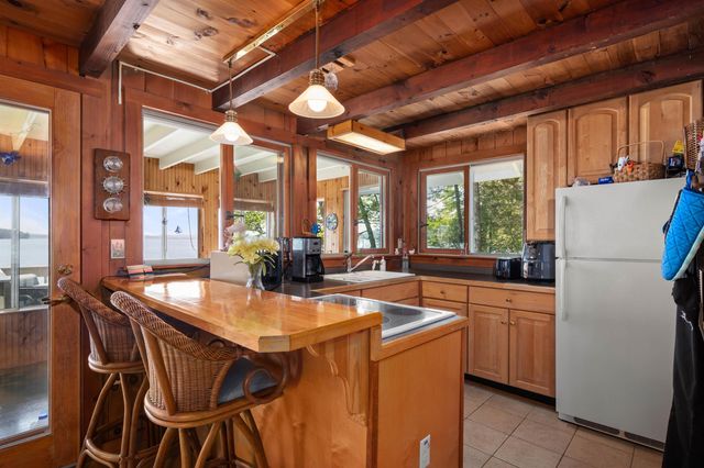 14 Lockes Island, Gilford, NH 03249