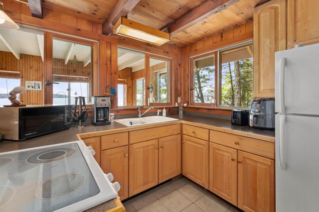 14 Lockes Island, Gilford, NH 03249