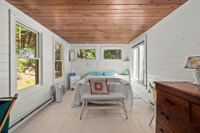 14 Lockes Island, Gilford, NH 03249