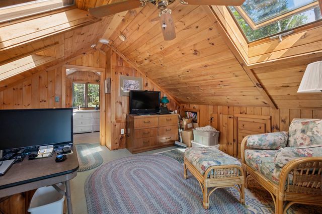 14 Lockes Island, Gilford, NH 03249