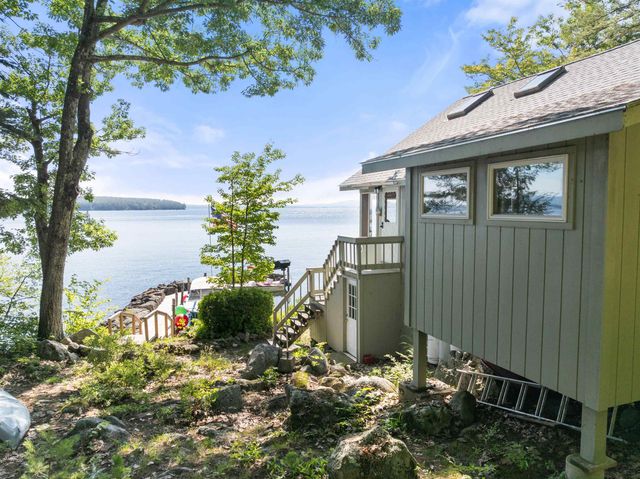 14 Lockes Island, Gilford, NH 03249