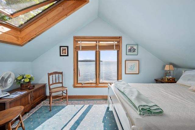 14 Lockes Island, Gilford, NH 03249