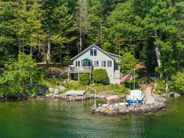 14 Lockes Island, Gilford, NH 03249