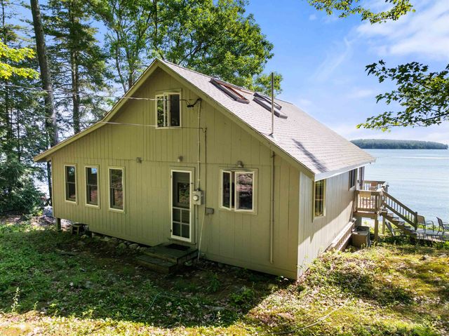 14 Lockes Island, Gilford, NH 03249