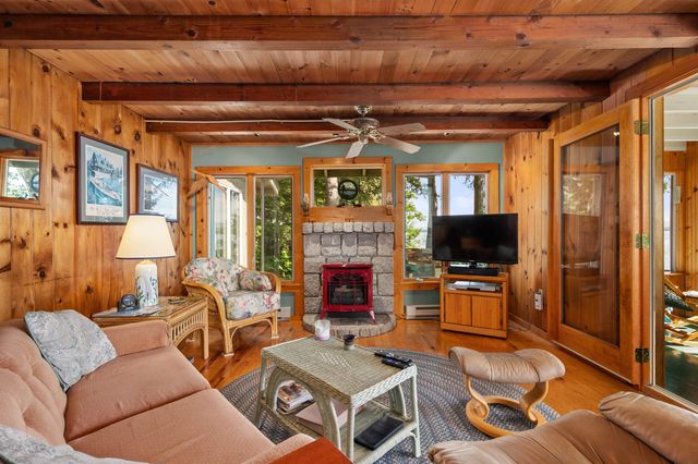 14 Lockes Island, Gilford, NH 03249