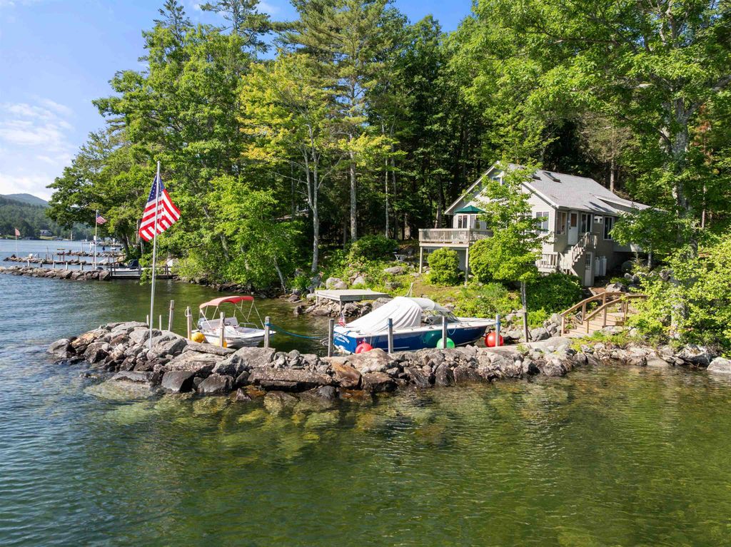 14 Lockes Island, Gilford, NH 03249