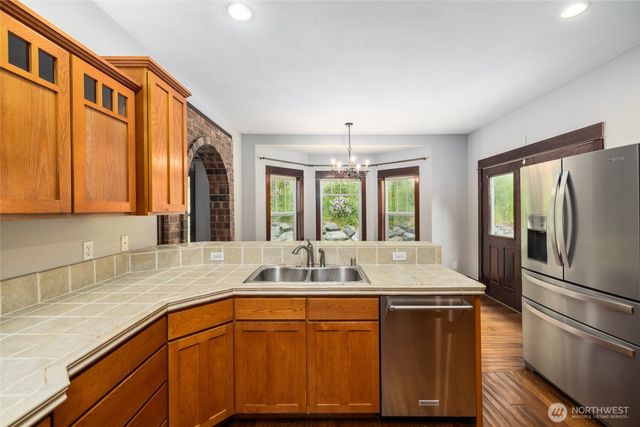 16711 Blodgett Road, Mount Vernon, WA 98274