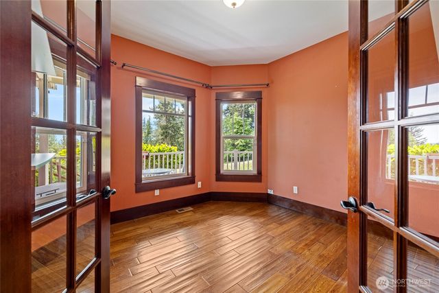 16711 Blodgett Road, Mount Vernon, WA 98274