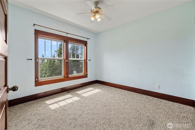 16711 Blodgett Road, Mount Vernon, WA 98274