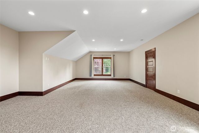 16711 Blodgett Road, Mount Vernon, WA 98274