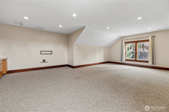 16711 Blodgett Road, Mount Vernon, WA 98274
