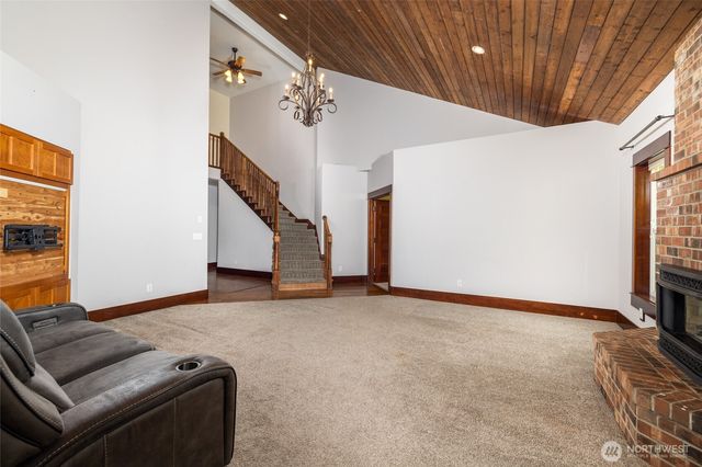 16711 Blodgett Road, Mount Vernon, WA 98274