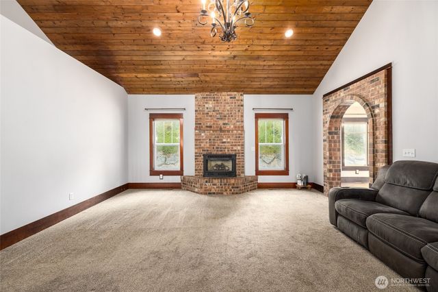16711 Blodgett Road, Mount Vernon, WA 98274