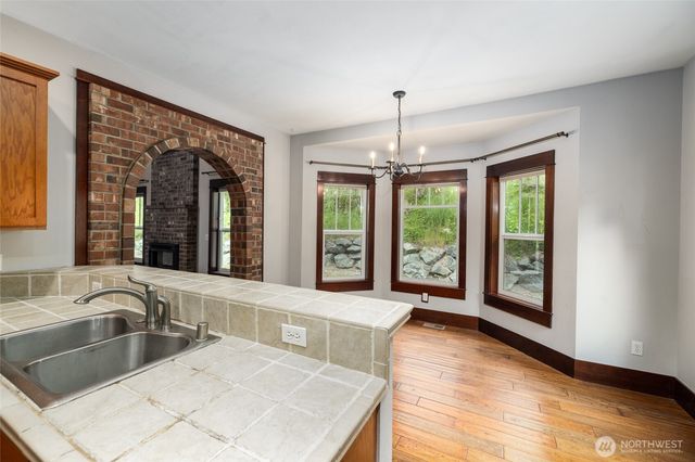 16711 Blodgett Road, Mount Vernon, WA 98274
