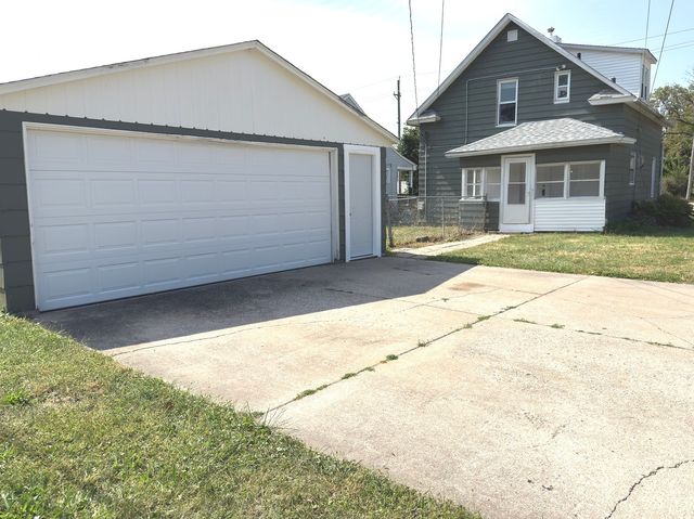 2233 24th Street, Rock Island, IL 61201