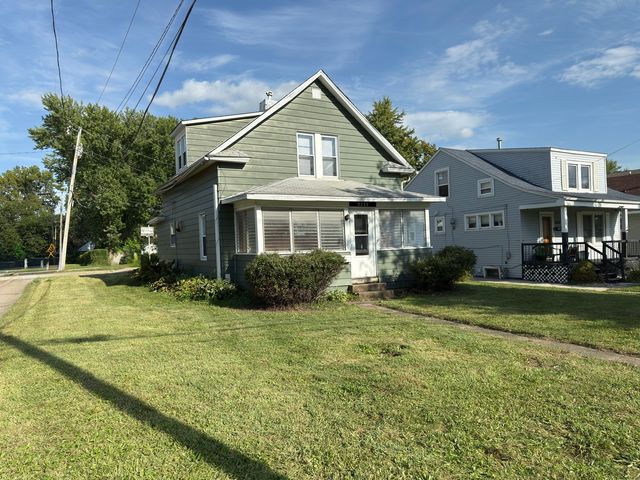 2233 24th Street, Rock Island, IL 61201