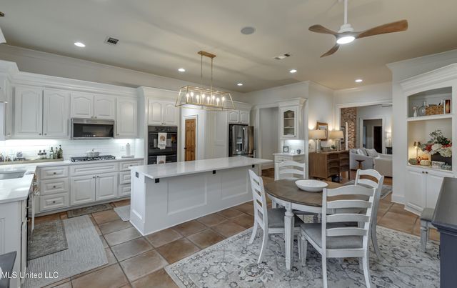 129 Victoria Place, Madison, MS 39110