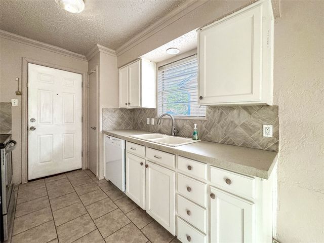 1112 Autumn Oak Drive, Denton, TX 76209