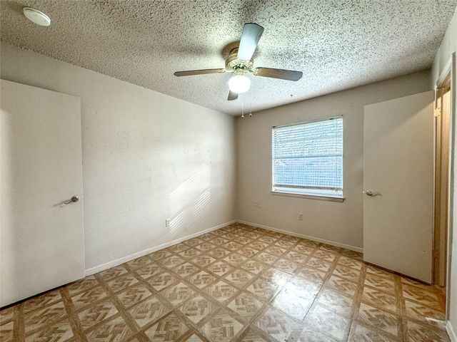 1112 Autumn Oak Drive, Denton, TX 76209